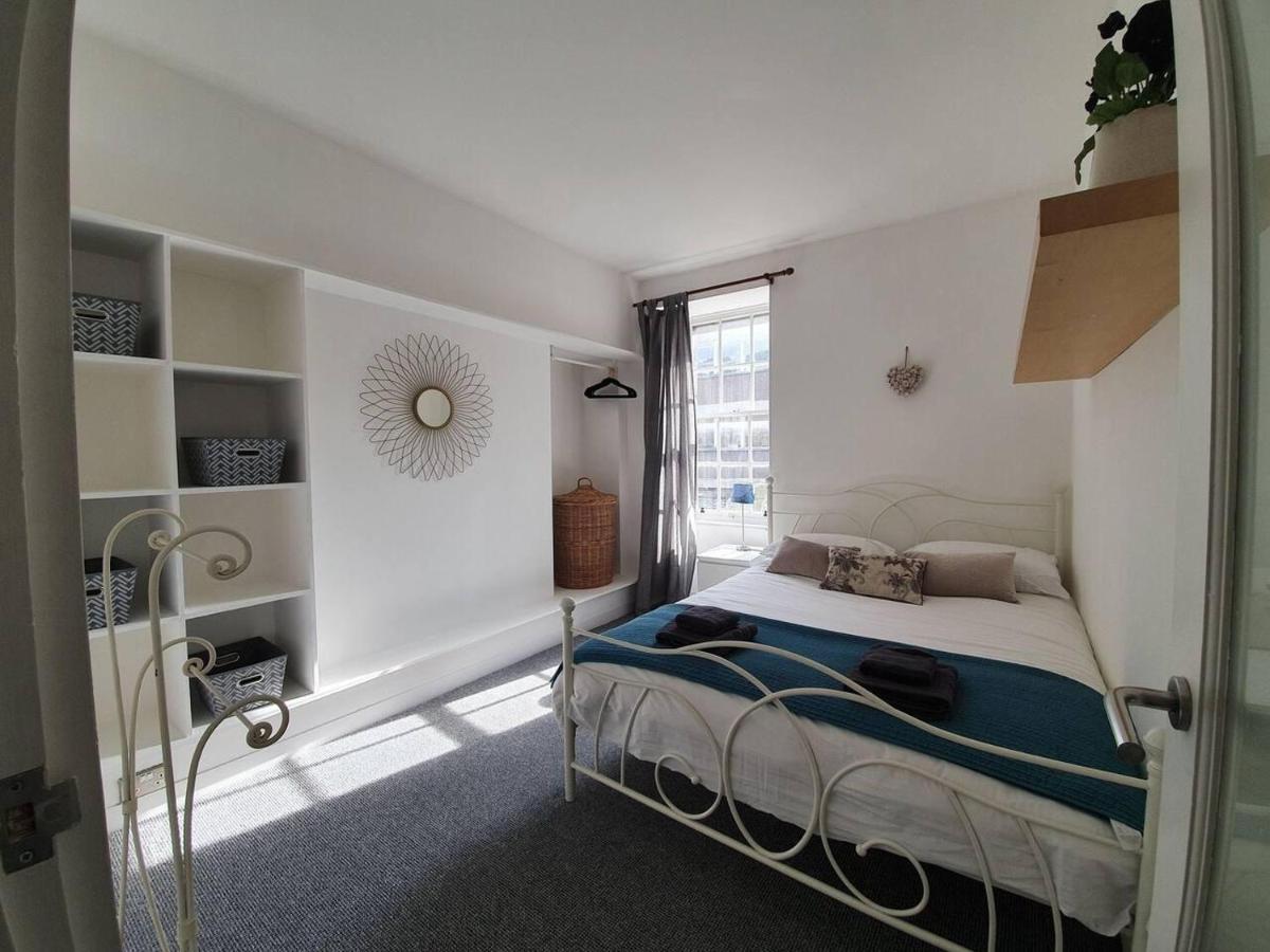 Lovely 2 Bedroom Flat In The Heart Of The City Edinburgh Bagian luar foto